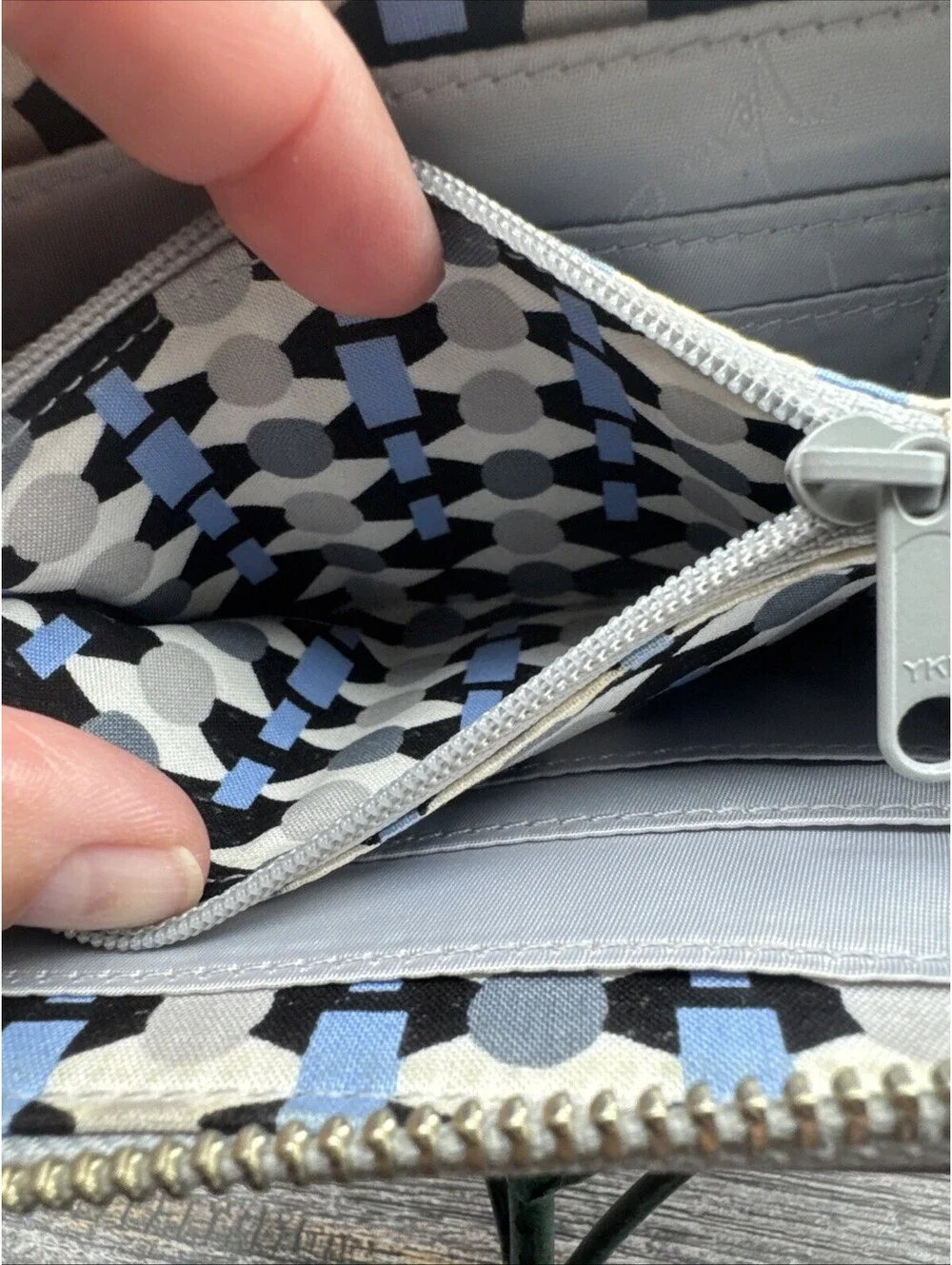 VERA BRADLEY Continental Wristlet Wallet Zip Around Blue/grey Leather Accordion